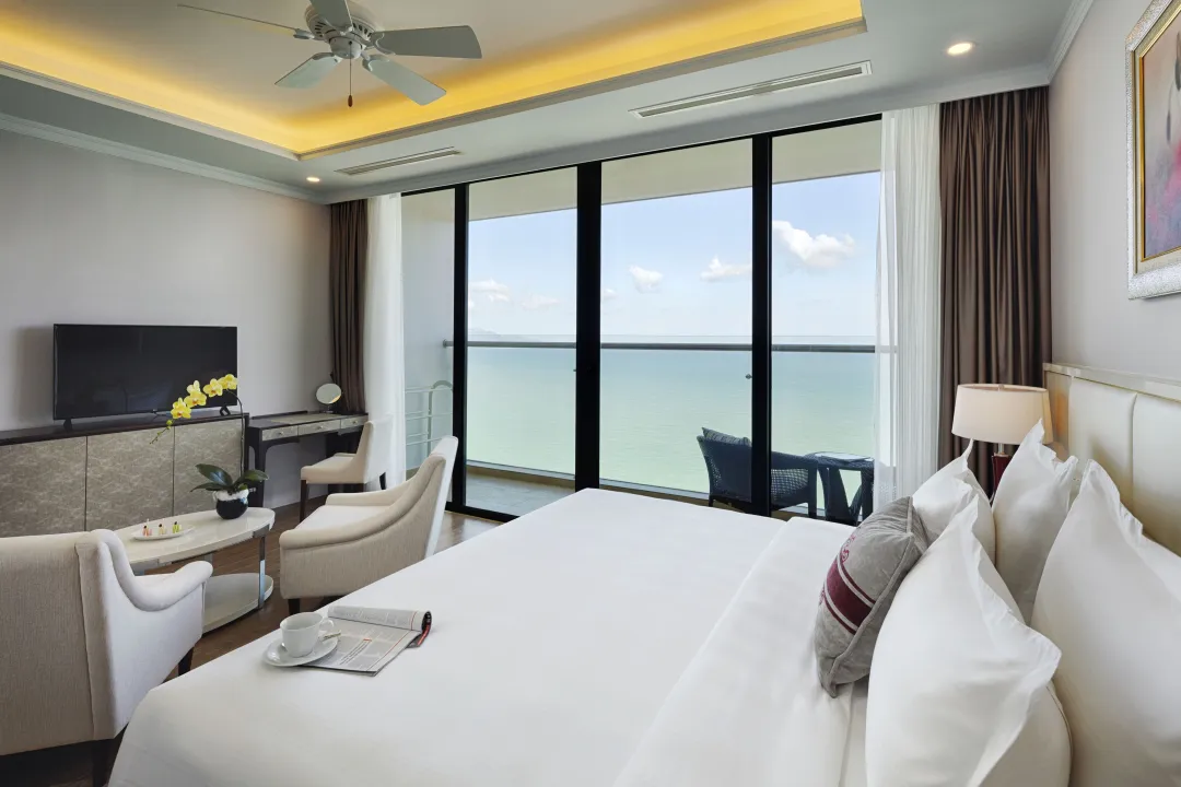 Studio Ocean View Double Beds - Bedroom with Sea View