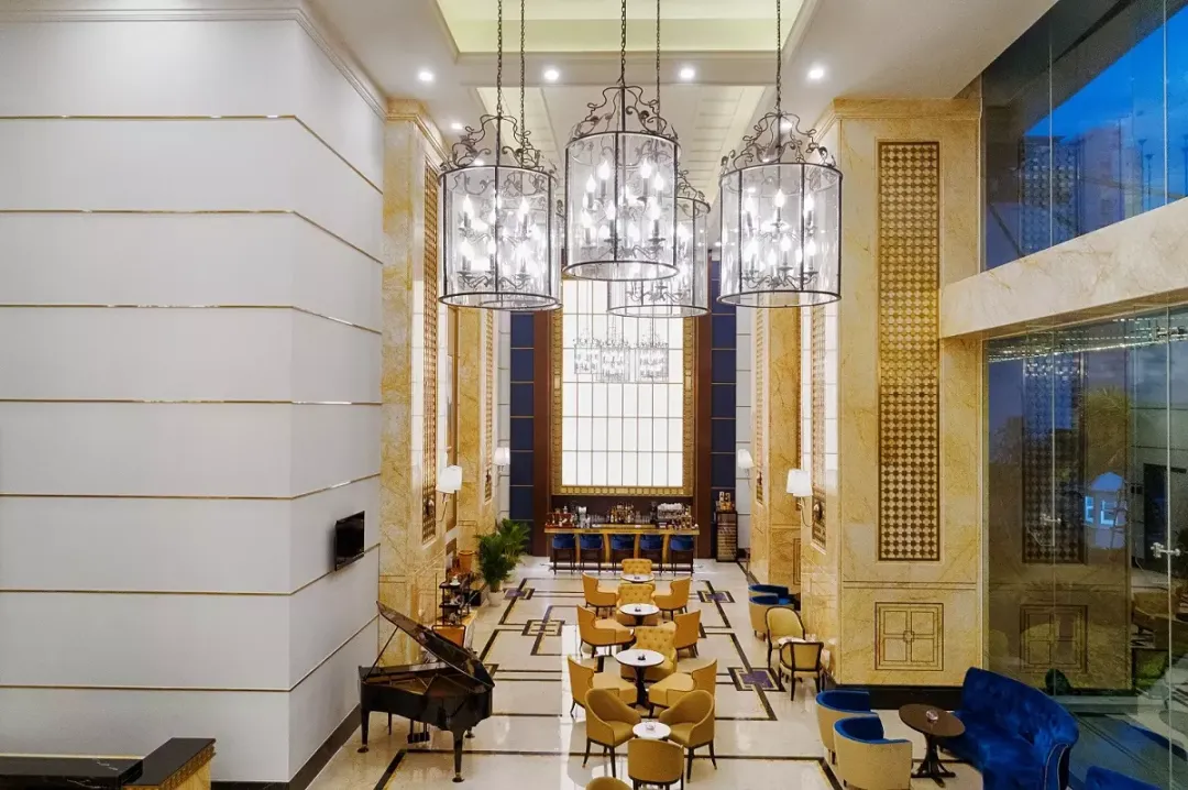 Lobby Bar