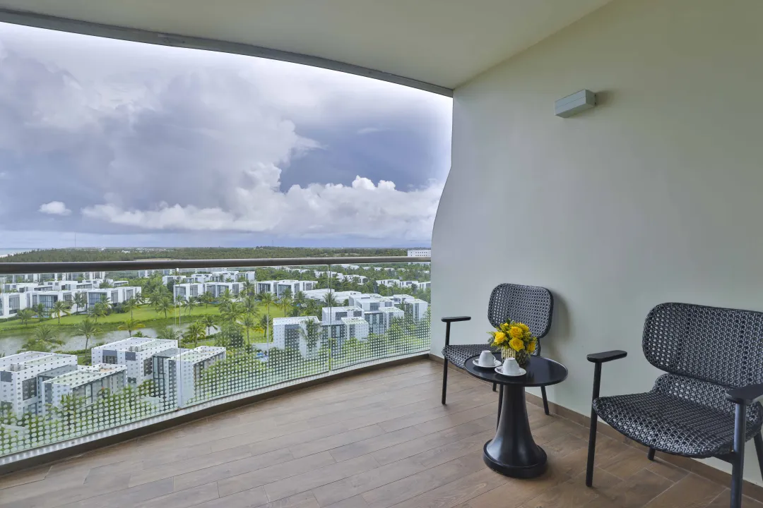 Deluxe Twin Beds - Balcony Lounge