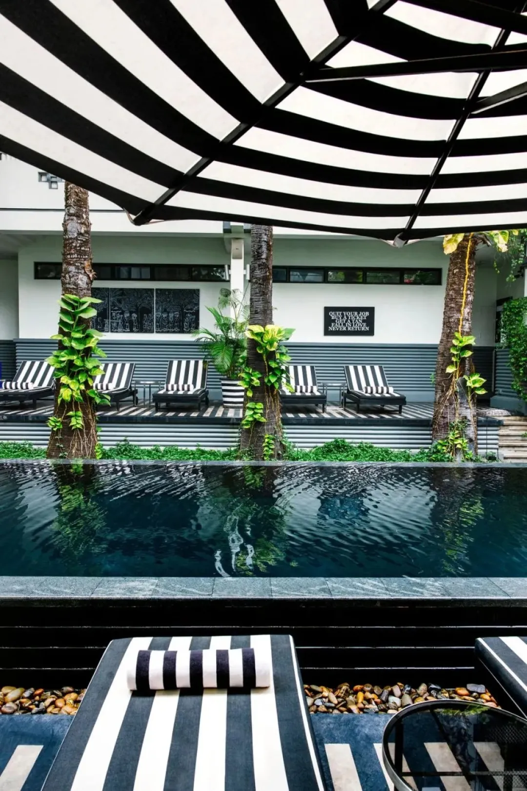 Shinta-Mani-Angkor-Pool-Detail