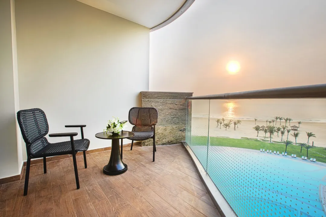 Executive Suite King - Balcony Lounge