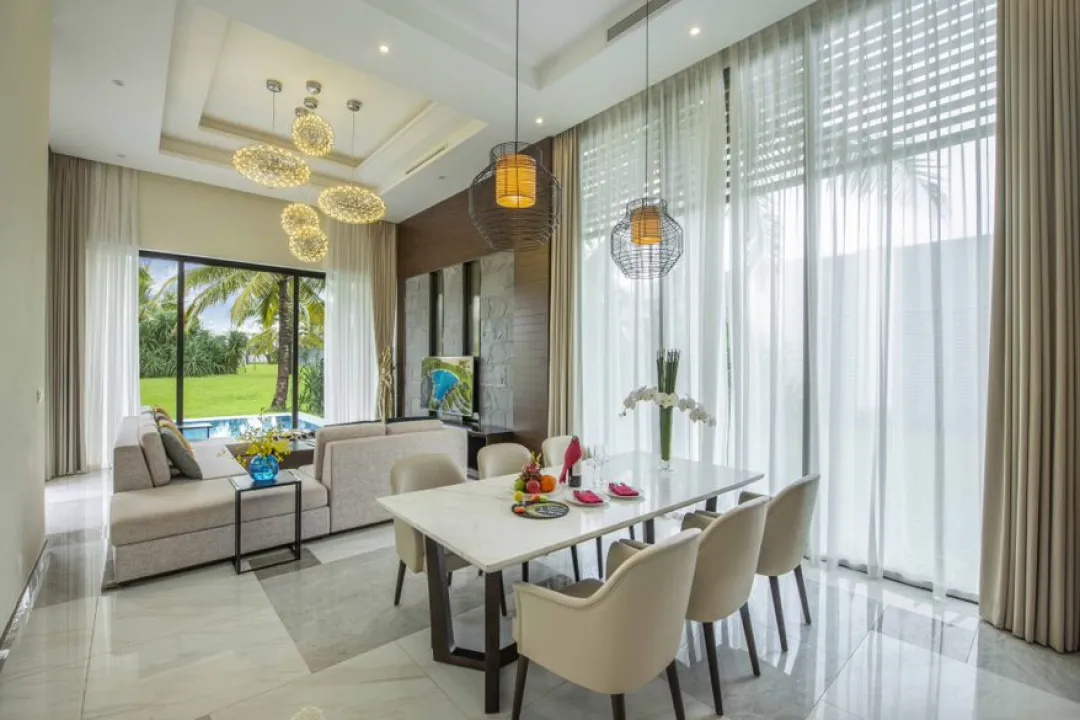 Two Bedroom Villa Garden View - Living Room