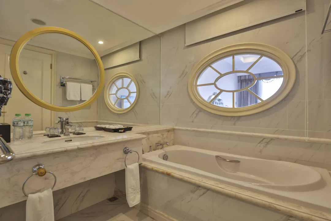 Deluxe Ocean View Twin Bed - Bathroom
