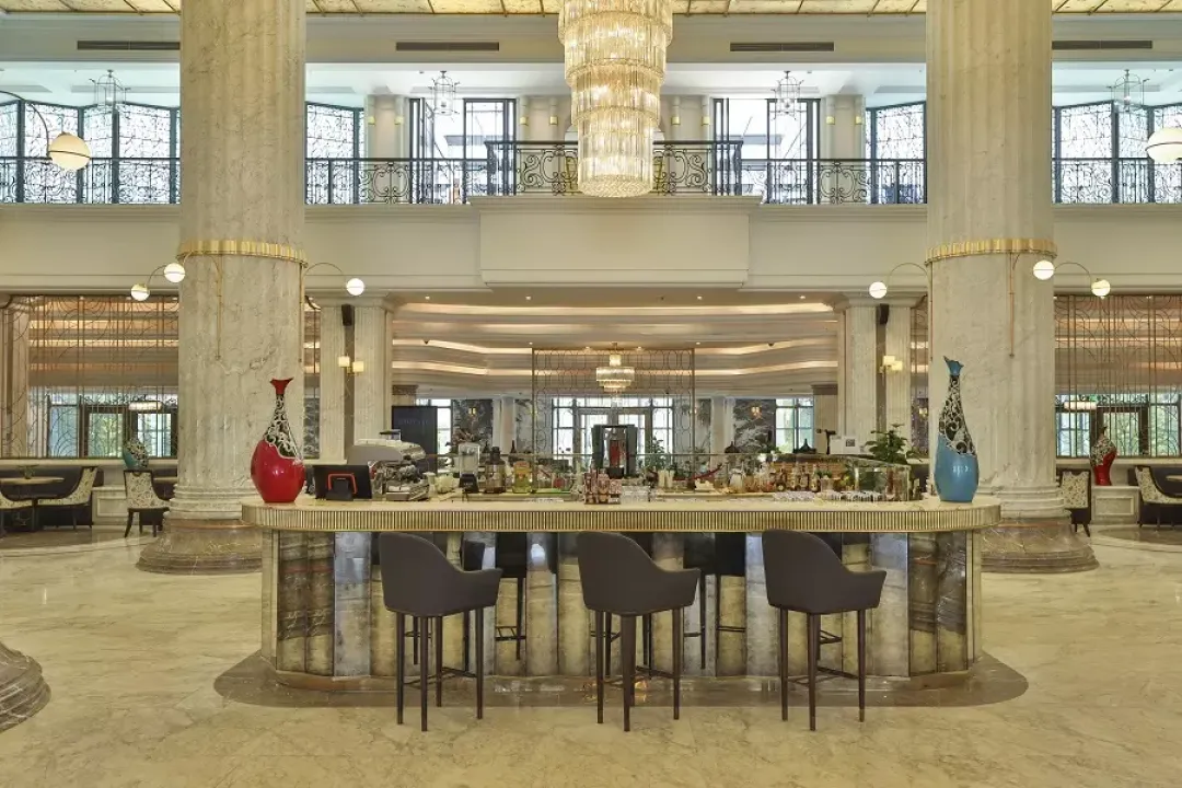 Pearl Lounge