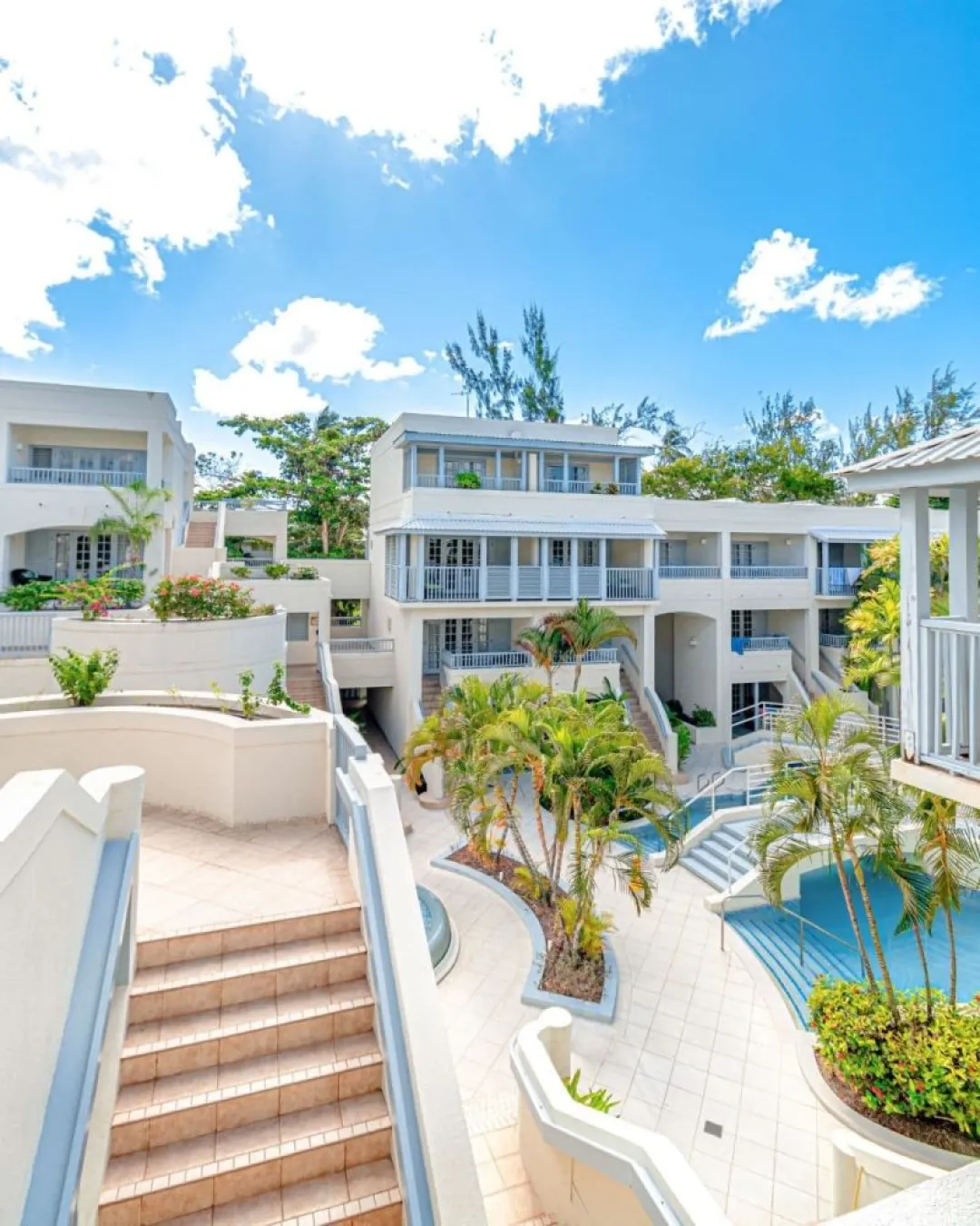 Savannah Beach Club - Hotel Over View
