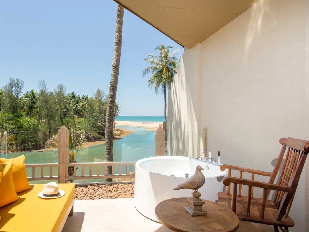 Seaside Junior Suite with Jacuzzi - Balcony Lounge