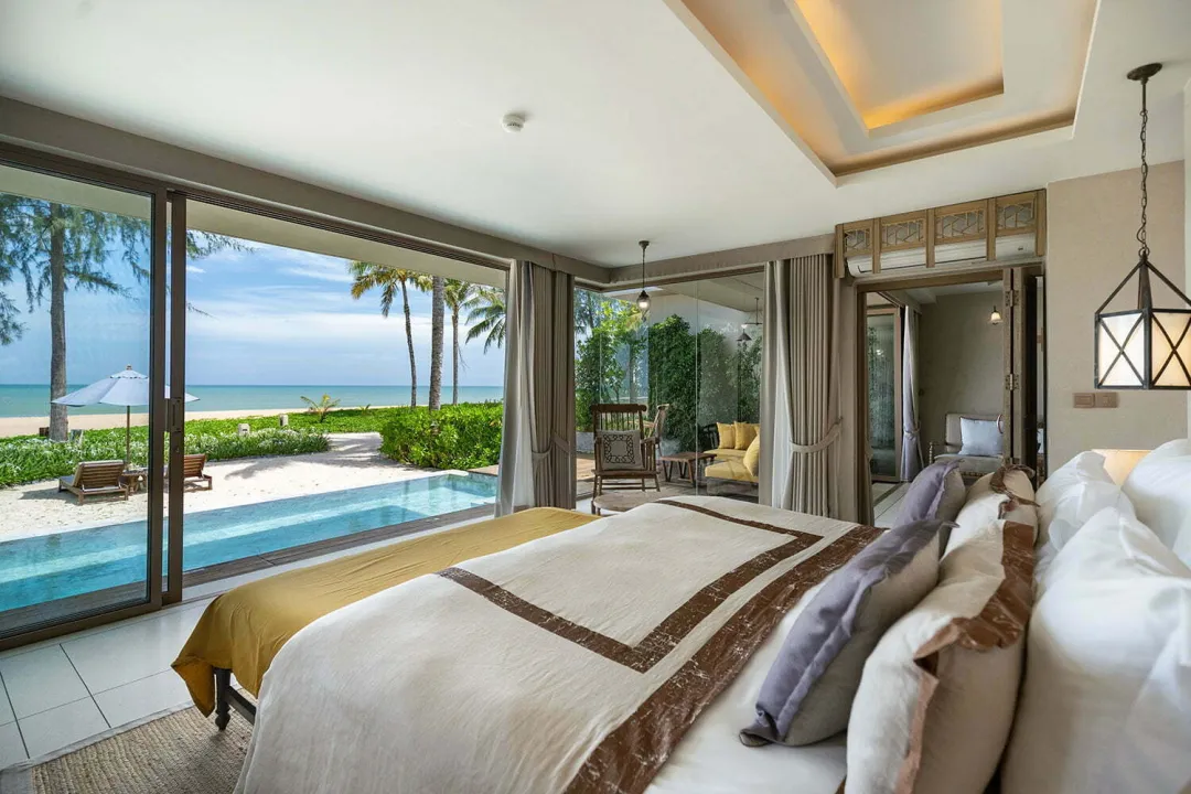 Beachfront Pool Villa - Bedroom
