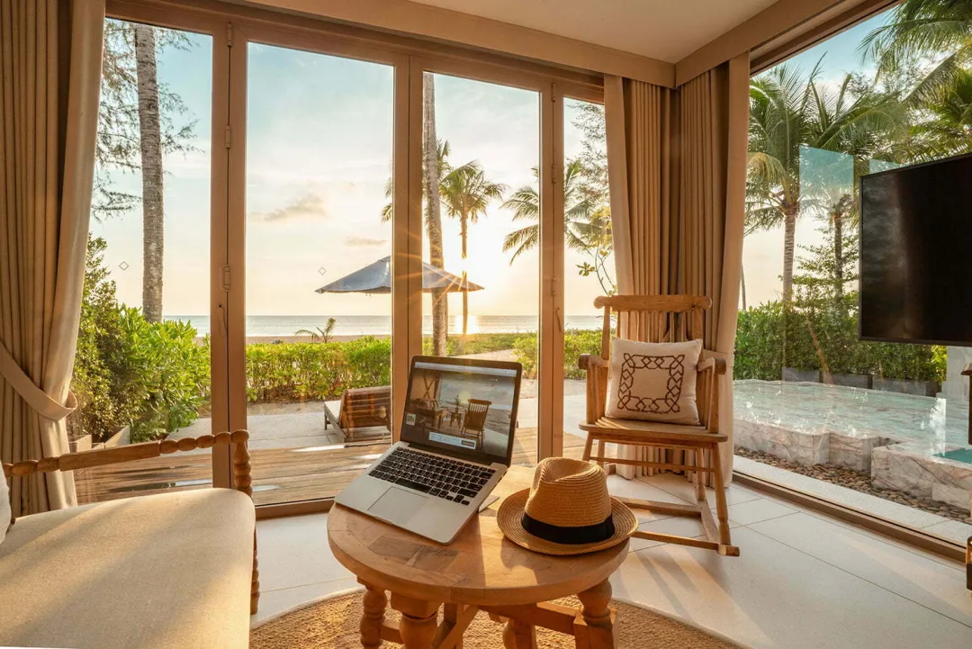 Beachfront Pool Villa - Seating Aeria