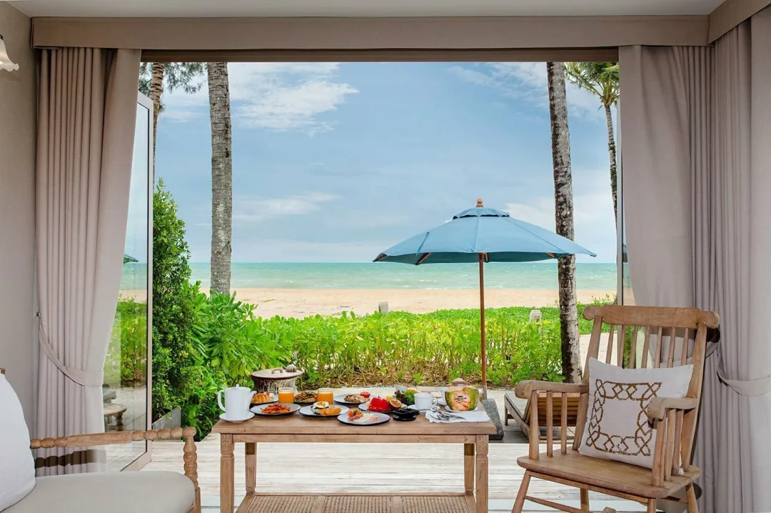 Beachfront Pool Villa - Terrace Lounge