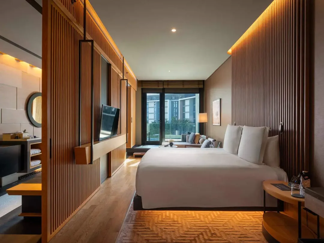Bliss Guestroom - King Bed