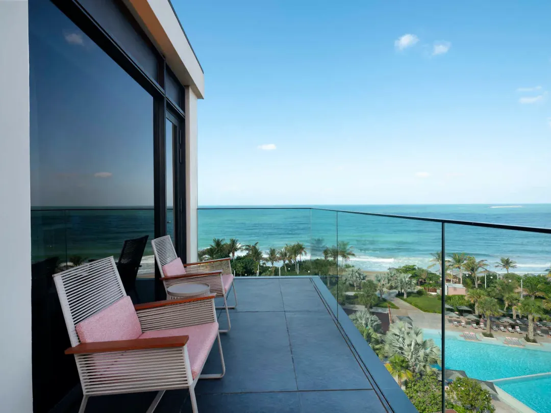 Harmony Oceanfront Master Suite - Balcony Lounge