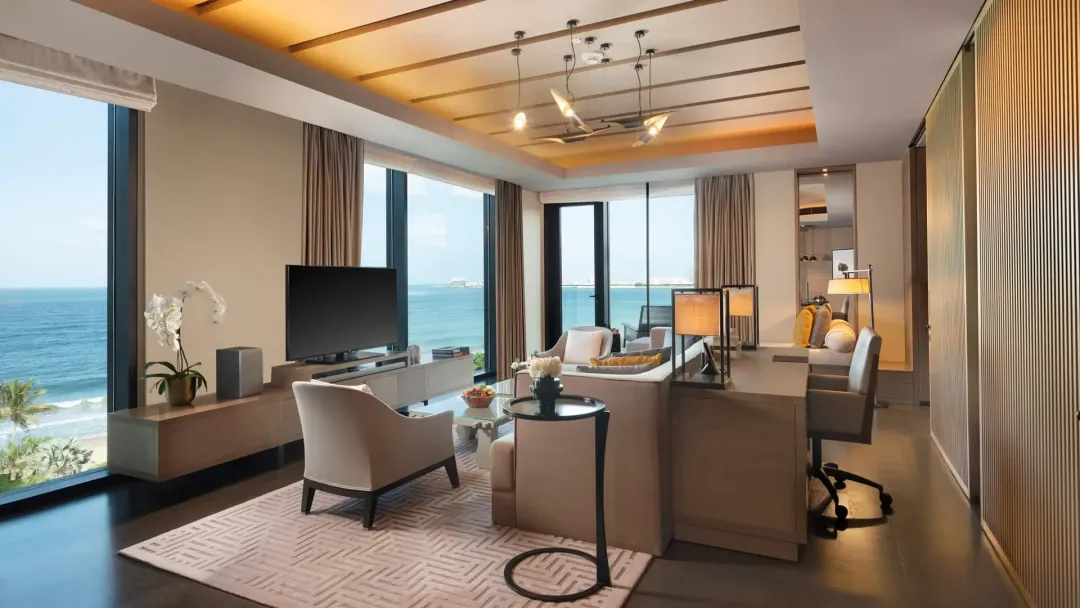 Harmony Oceanfront Master Suite - Living Room