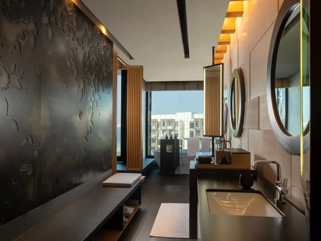 Family Room - Bathroom