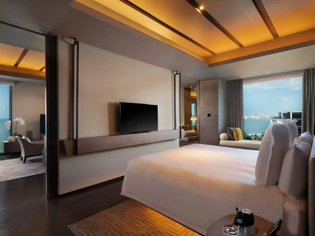 Family Suite - King Bed