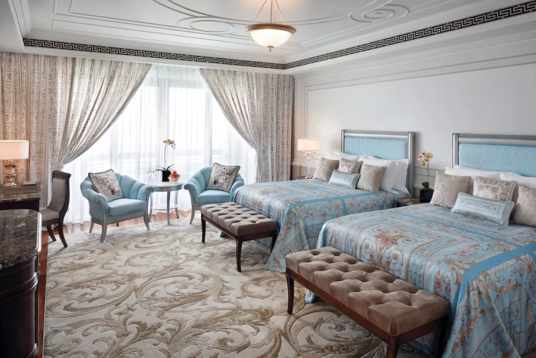 Premier Versace Creek View Room - Twin Bed