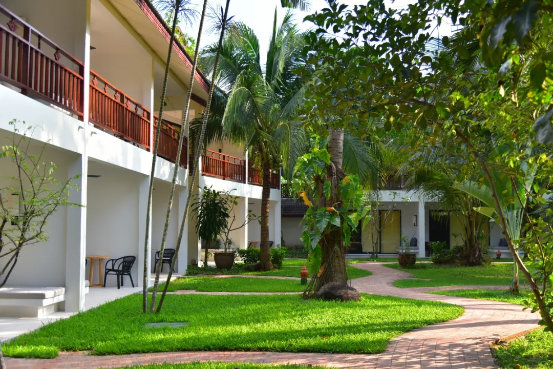 Paradise Beach Resort Samui - Hotel with Garden View