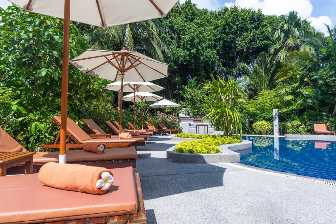Paradise Beach Resort Samui - Pool Sun Lounge