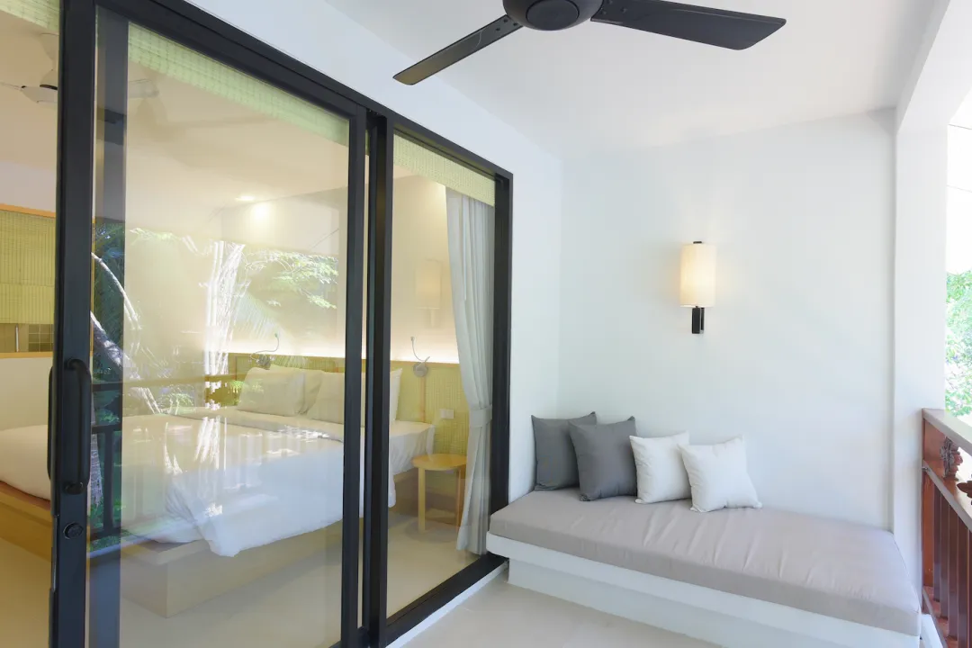 Grand Deluxe Garden View - Balcony Lounge