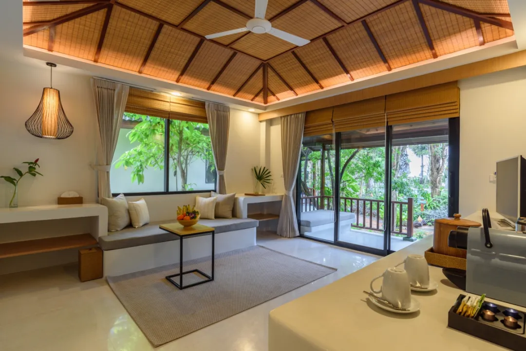 Deluxe Villa Pool View - Coffee Room with View