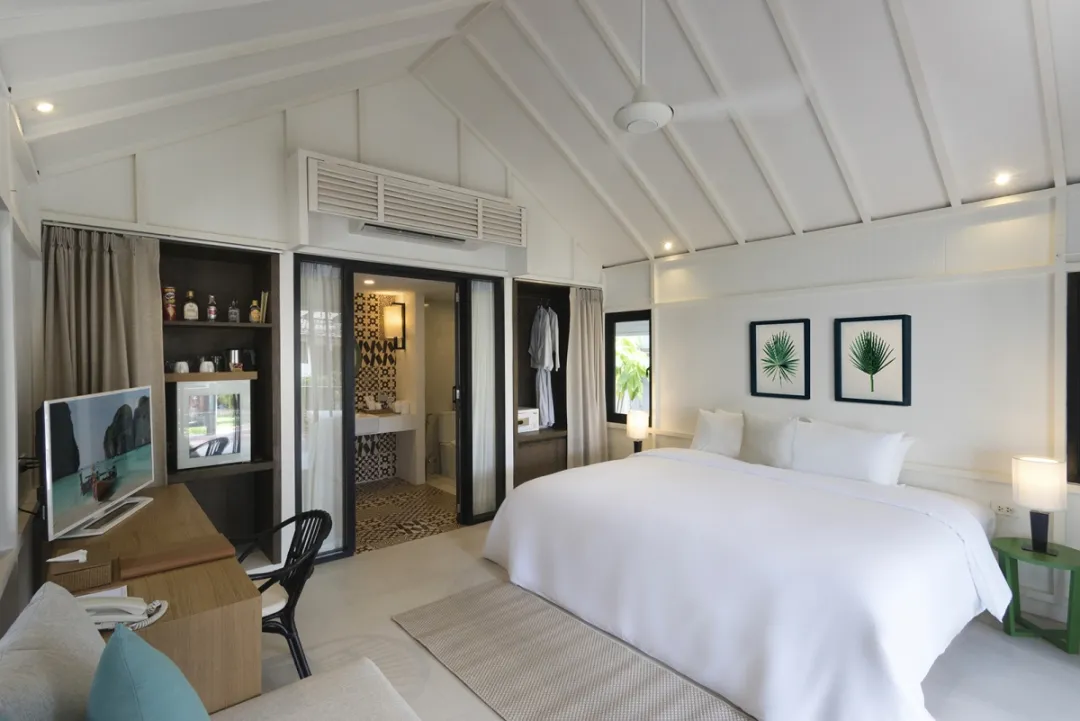 Beachfront Villa - Bedroom