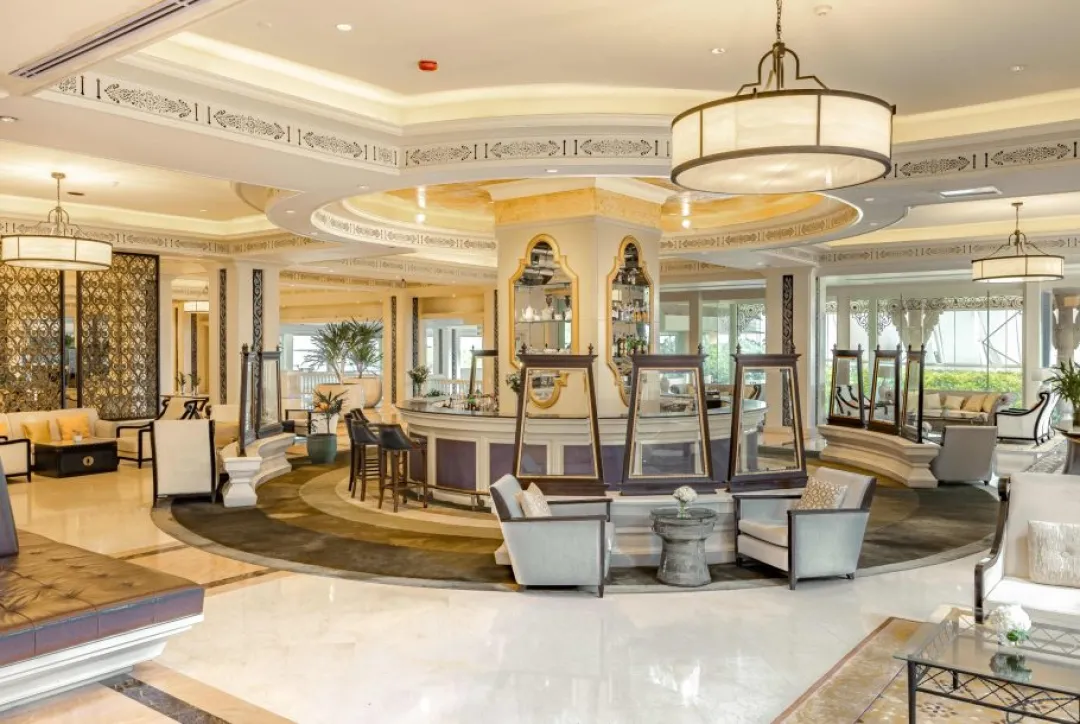 Lobby Lounge and Bar