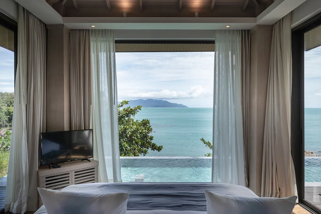 Ocean View Pool Villa - Bedroom with Pool View