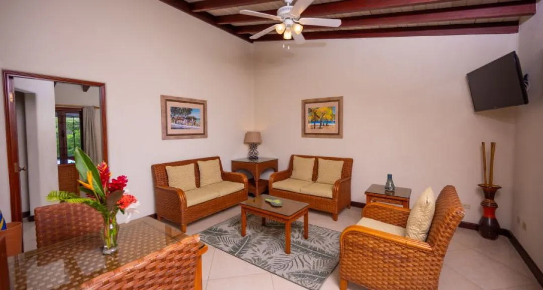 Ocean View Suite - Seating Aeria
