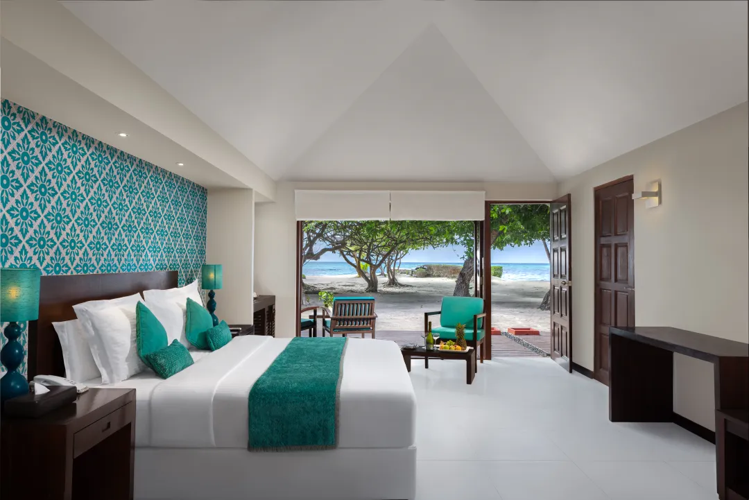 Hudhuranfushi - Sunset Beach Villa - Patio