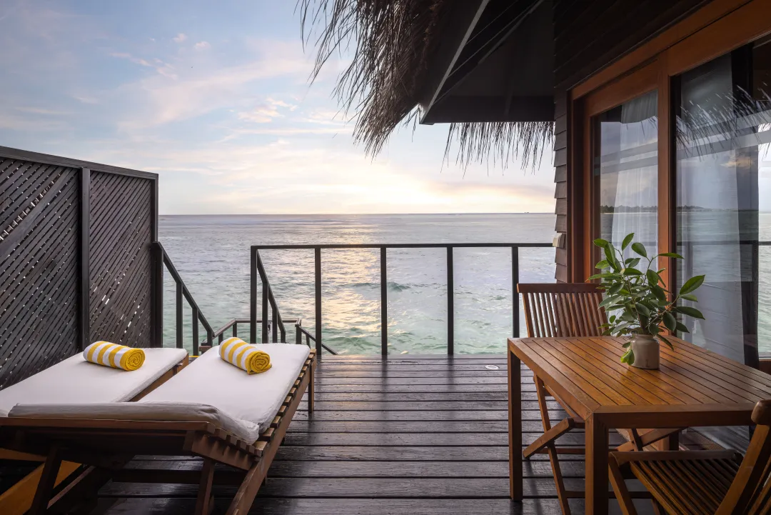 Hudhuranfushi - Sunrise Ocean Villa - Deck Area