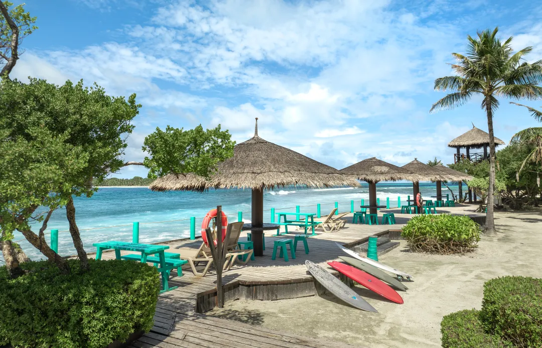 Hudhuranfushi - Lohis Wave