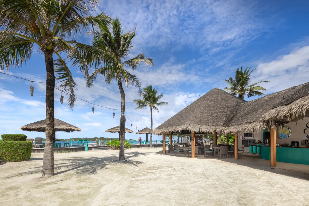 Hudhuranfushi - Lohis Wave - Exterior