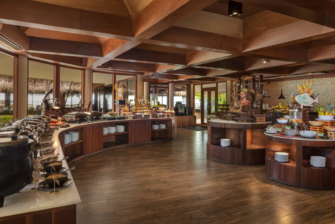Hudhuranfushi - Sunset Restaurant - Buffet Area