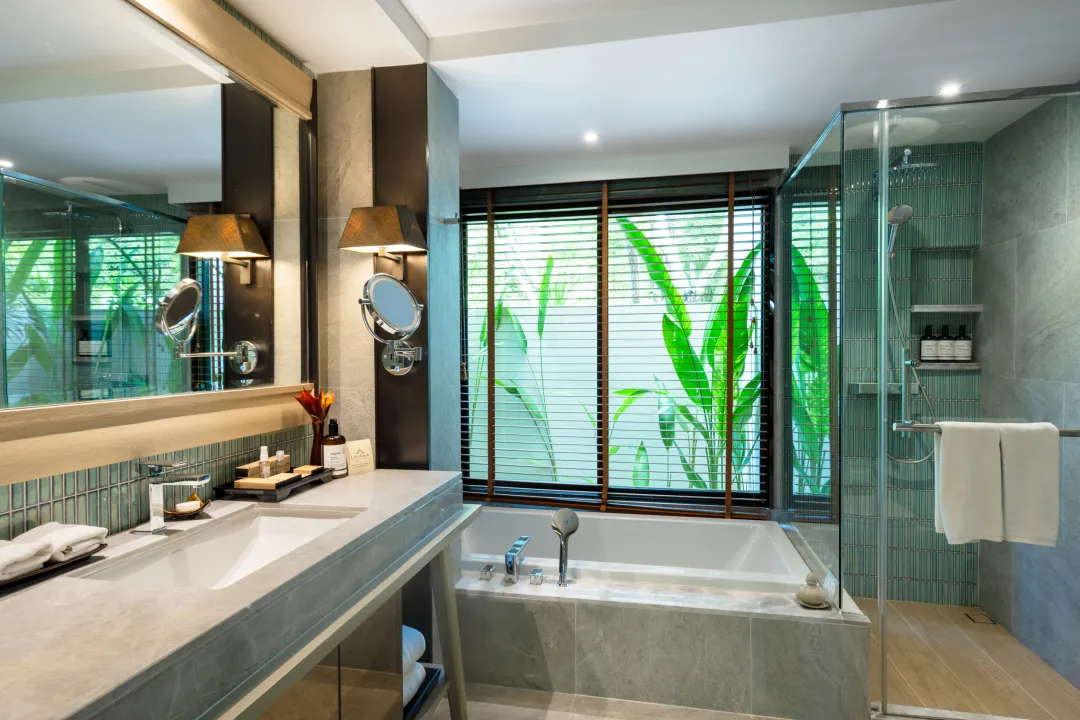 Layana Resort and Spa - Deluxe Garden Pavilion - Bathroom