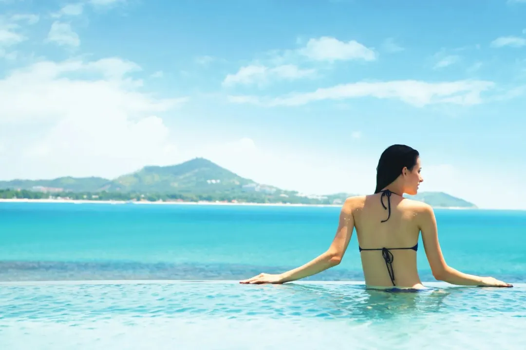 The-Sarann-Mountain-View-from-the-pool