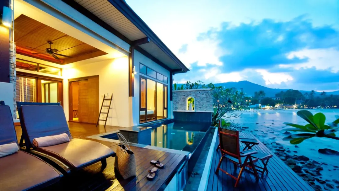 The-Sarann-Pool-Villa-Deck