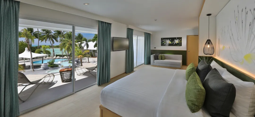 Seaview Suite - Bedroom with Sea View