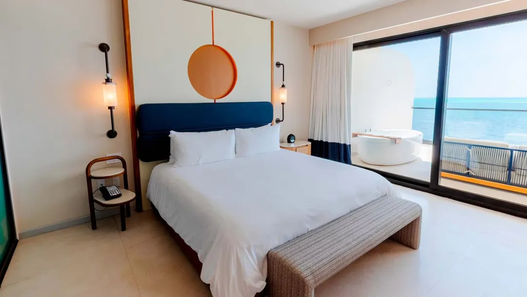 Oceanfront-Couples-Bedroom