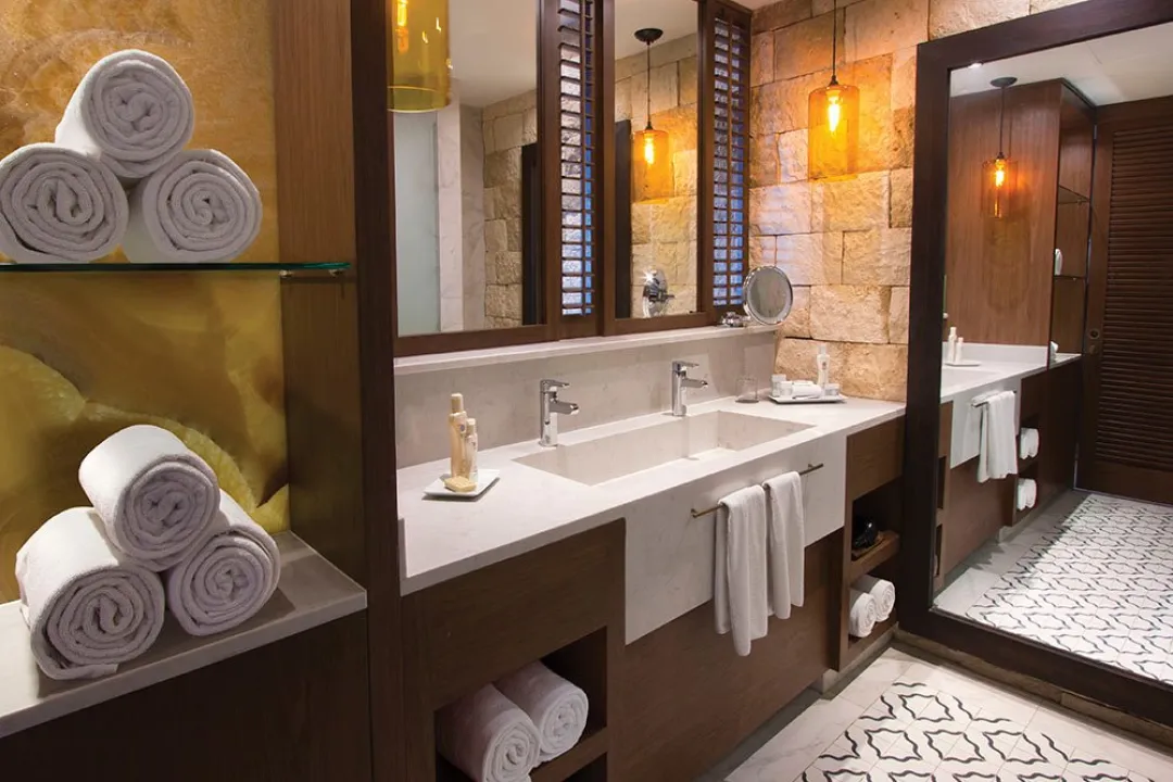 Deluxe Partial Ocean View Double - Bathroom