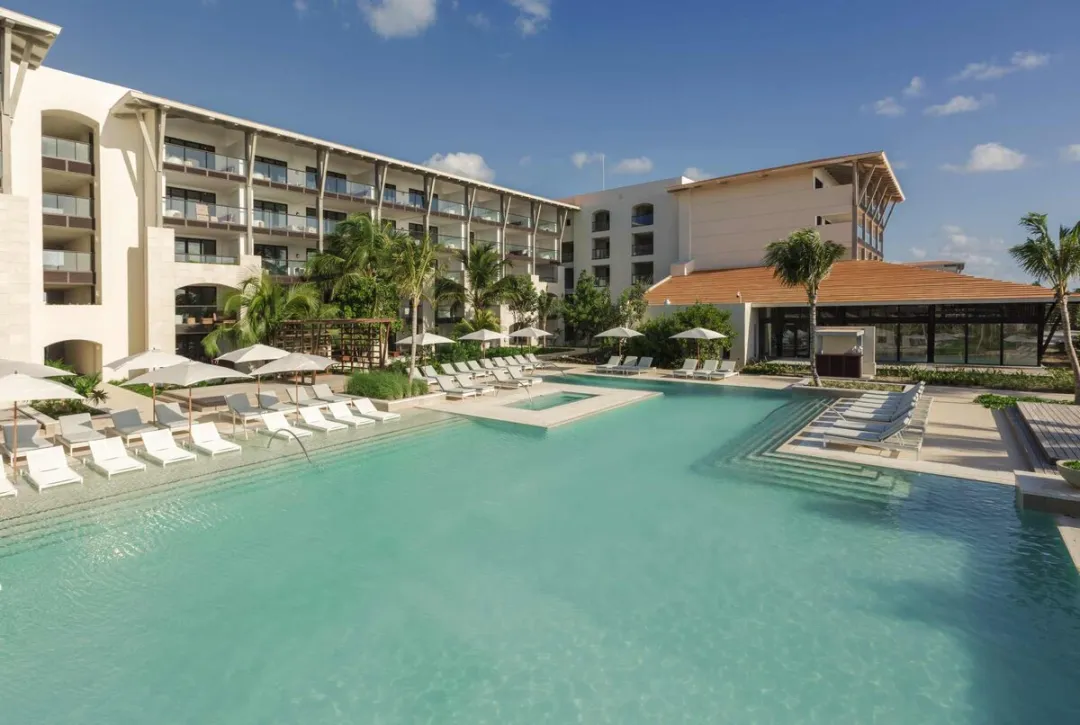 UNICO 20 87 Hotel Riviera Maya - Pool Over View