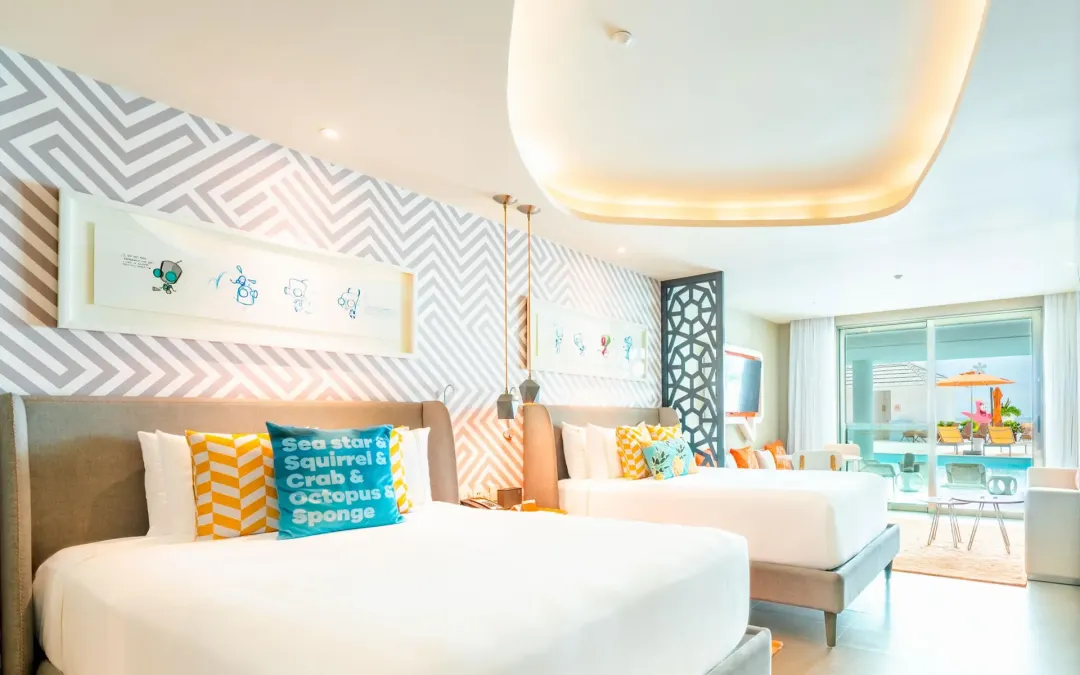 Swim-up Oceanfront Pool Deck Level Queen Suite -Twin Bed View