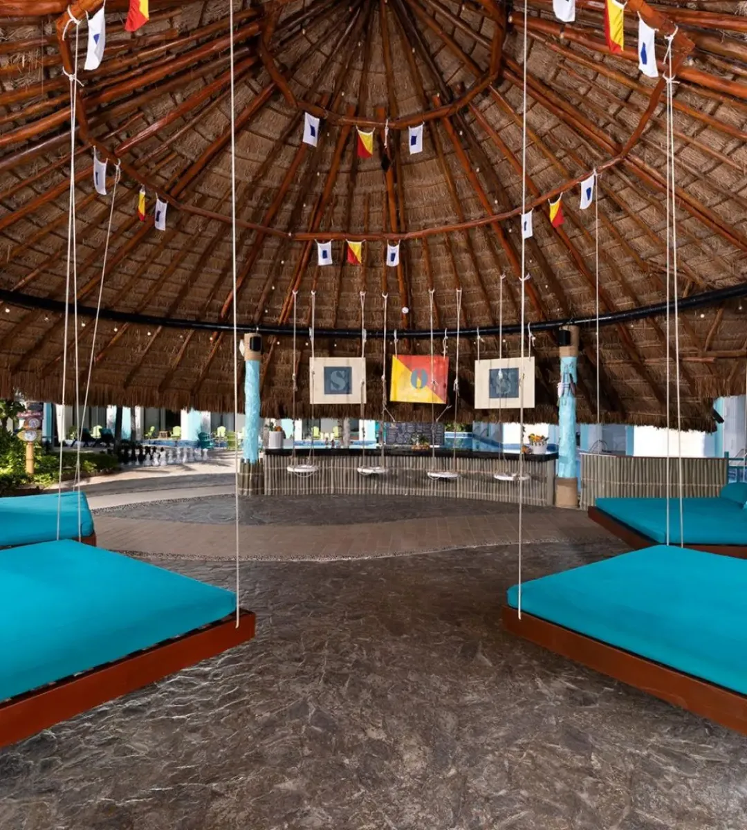 S O S Swim-Up Bar