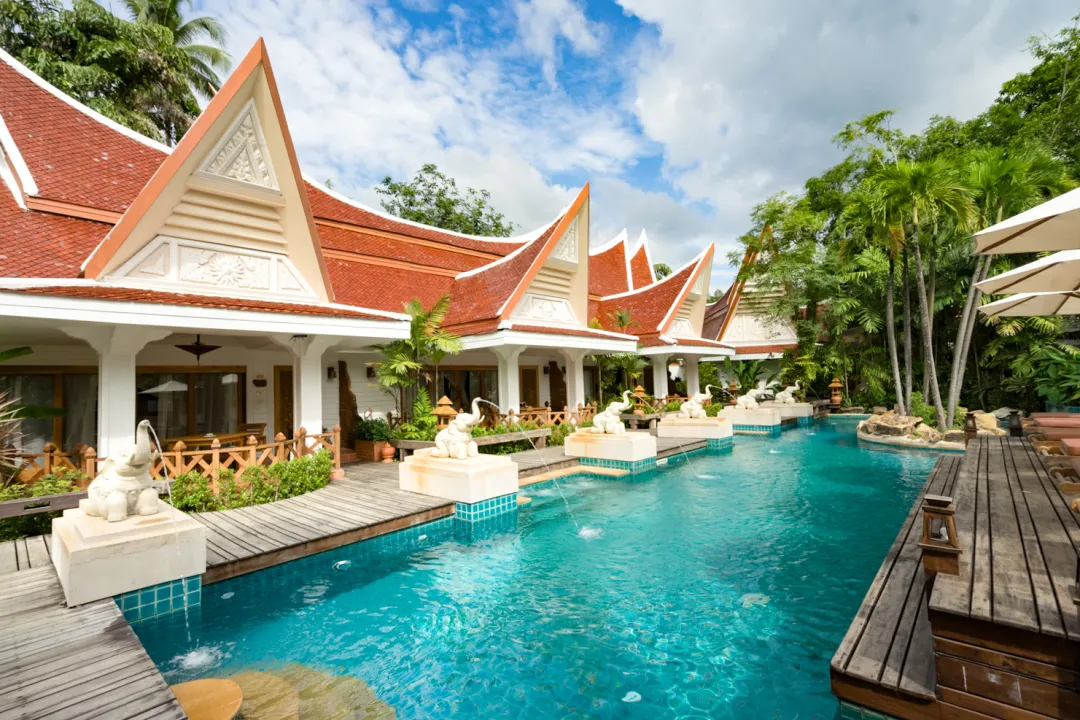 Villa Pool Access - Pool View