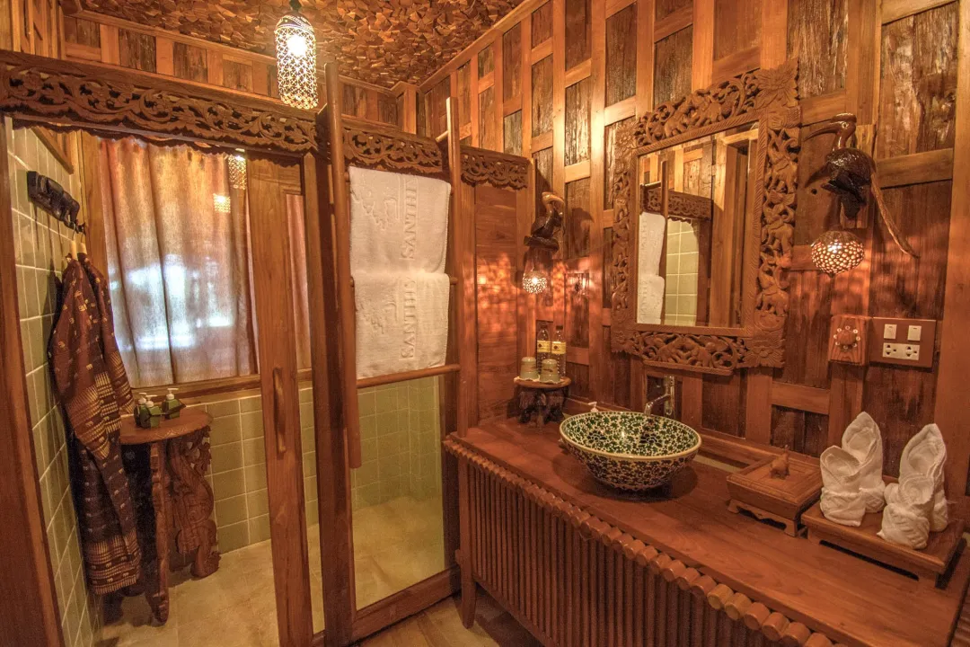 Grand Pool Suite Water View - Bathroom