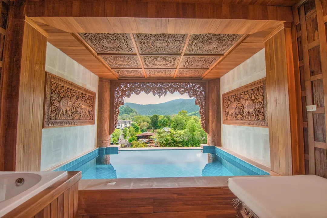 Grand Pool Suite Water View - Pool View