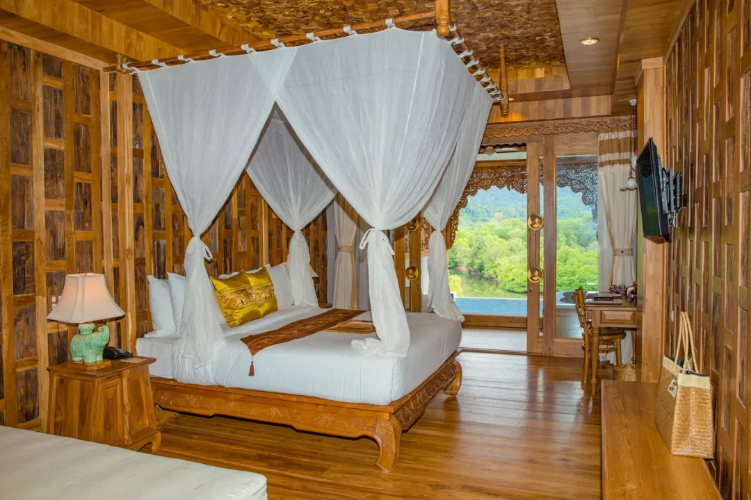 Pool Suite Water View Plus - Bedroom