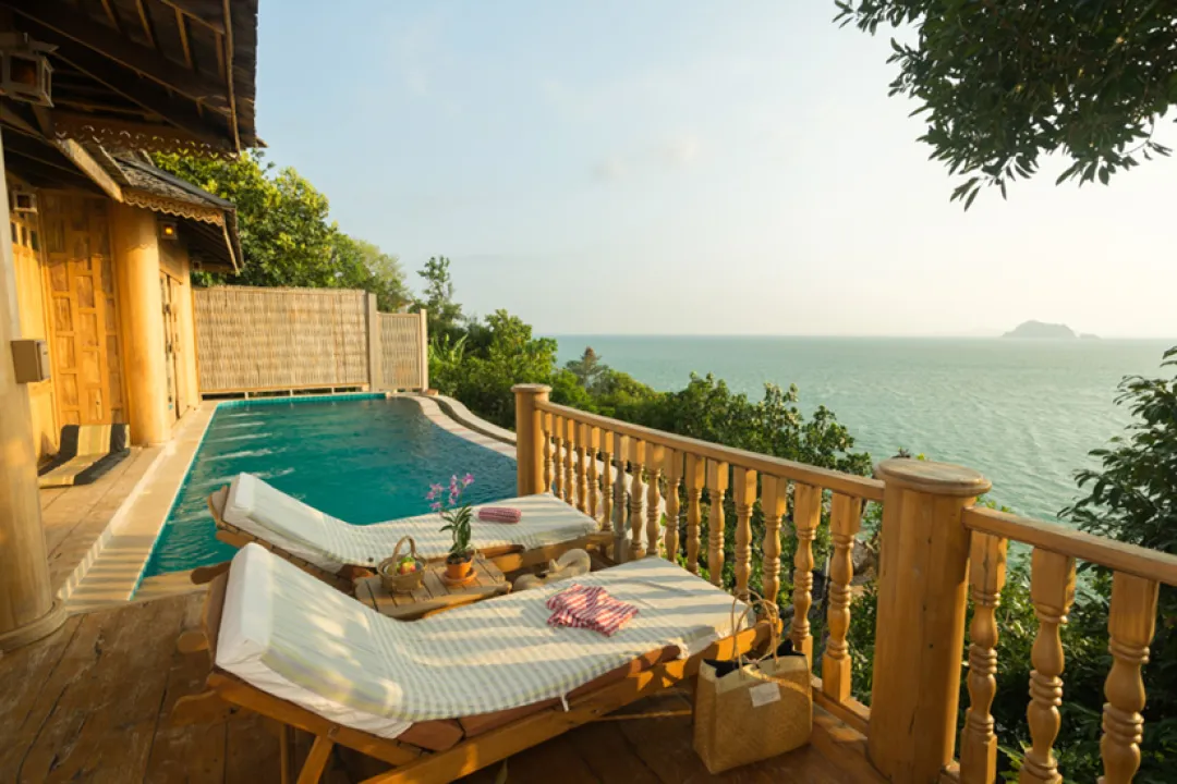 Ocean View Pool Villa - Pool Lounge with View