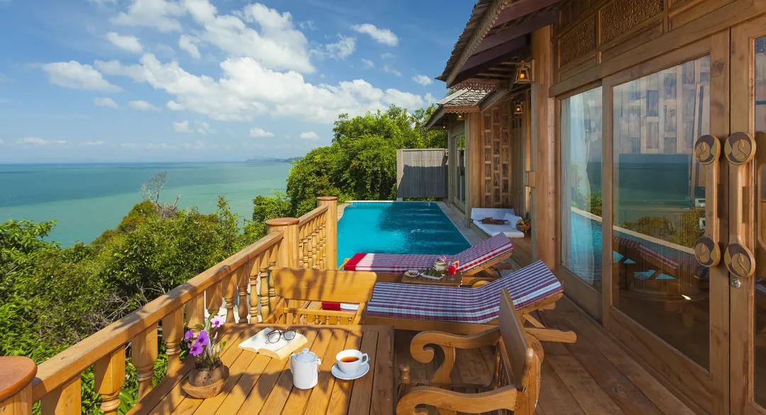 Ocean View Pool Villa - Pool Lounge