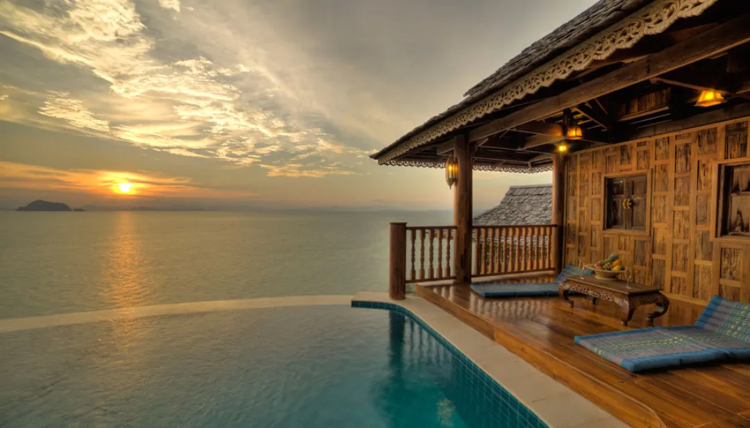 Two Bedroom Seawater Pool Villa - Villa Over with Sunset View