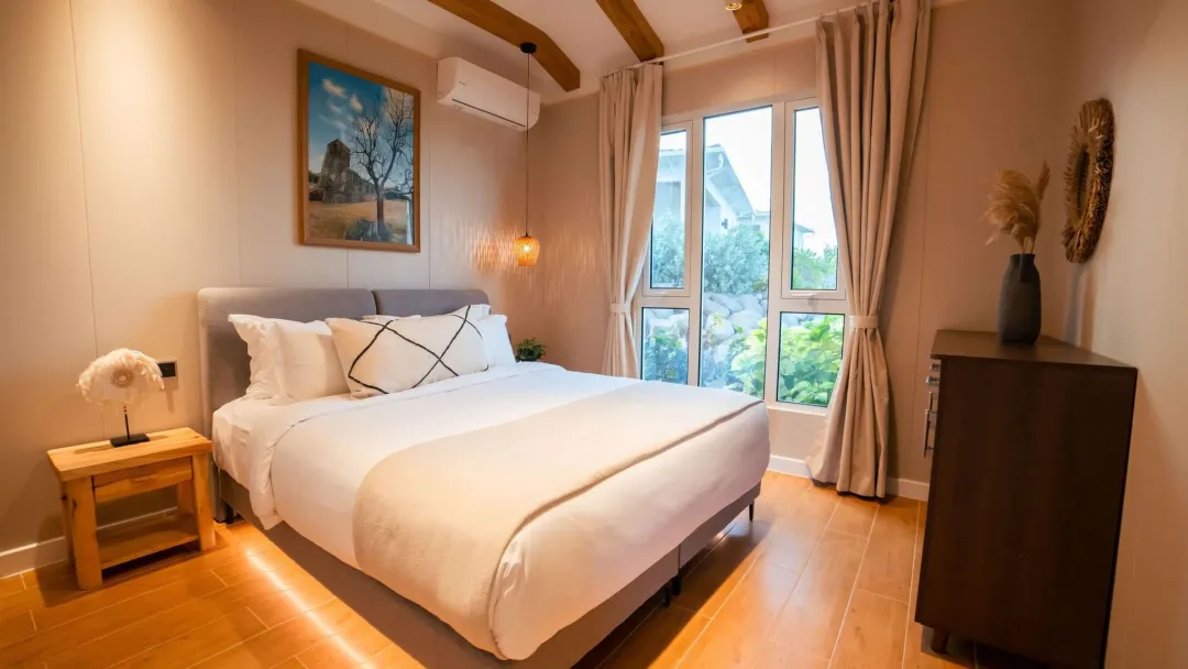 Golden Rock Dive and Nature Resort - Two Bedroom Cottage - Bedroom