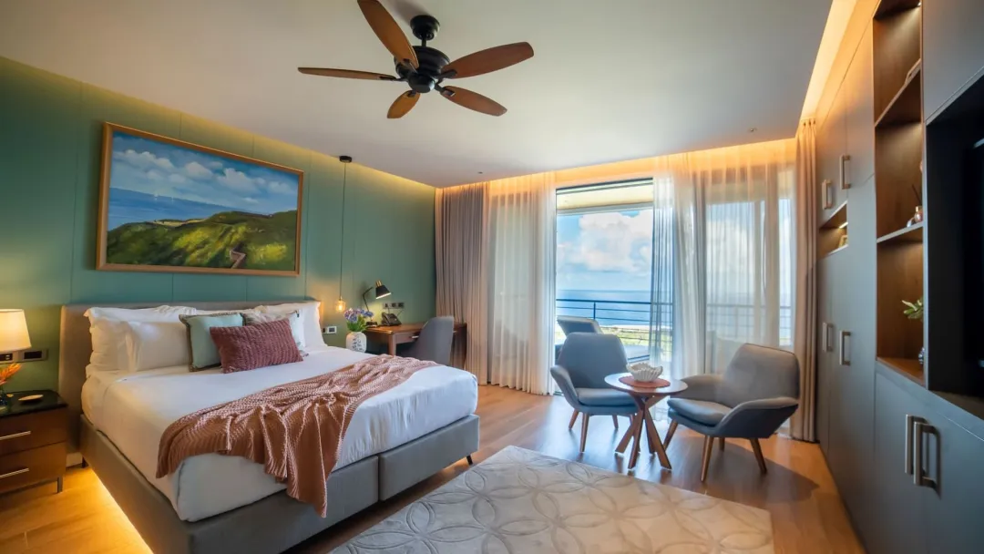 Golden Rock Dive and Nature Resort - Deluxe Ocean View Room - First Floor - Bedroom